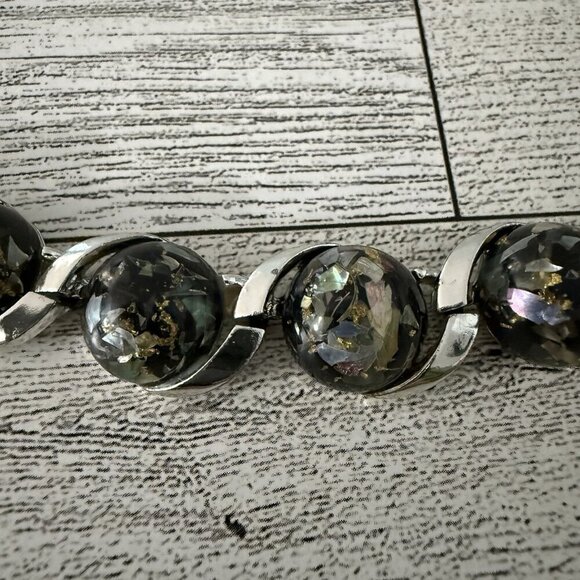 Vintage Silver Tone Confetti Lucite Link Bracelet Collector’s Item - Picture 3 of 7